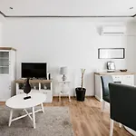 Cozy&Stylish Apartment In The Ruin Bar Area